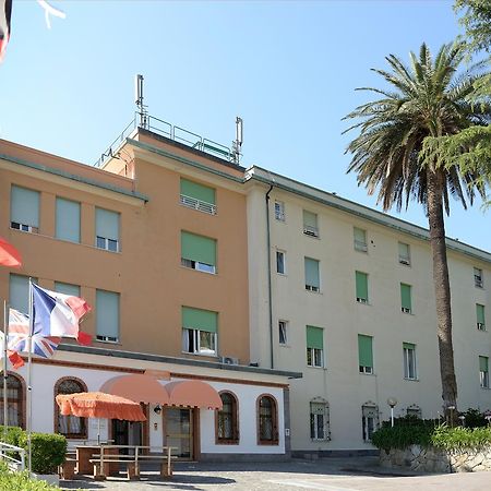 Casa Fatebenefratelli Hotell Varazze Exteriör bild