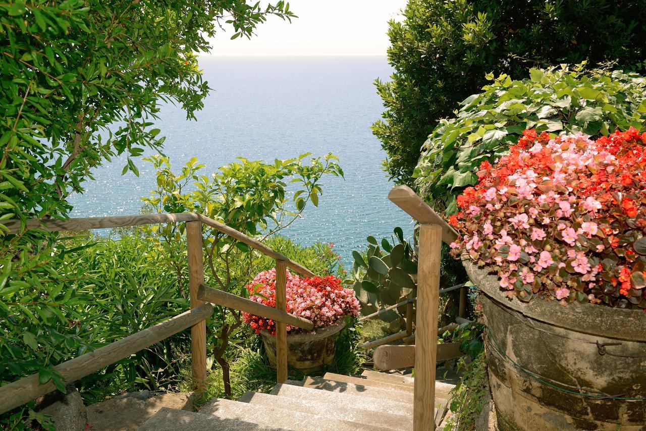 Casa Fatebenefratelli Hotell Varazze Exteriör bild