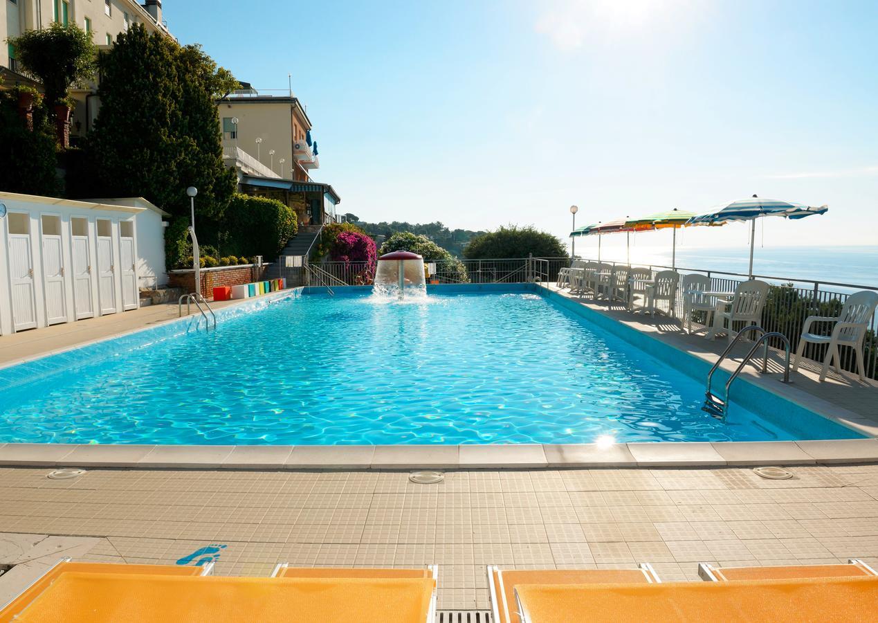 Casa Fatebenefratelli Hotell Varazze Exteriör bild