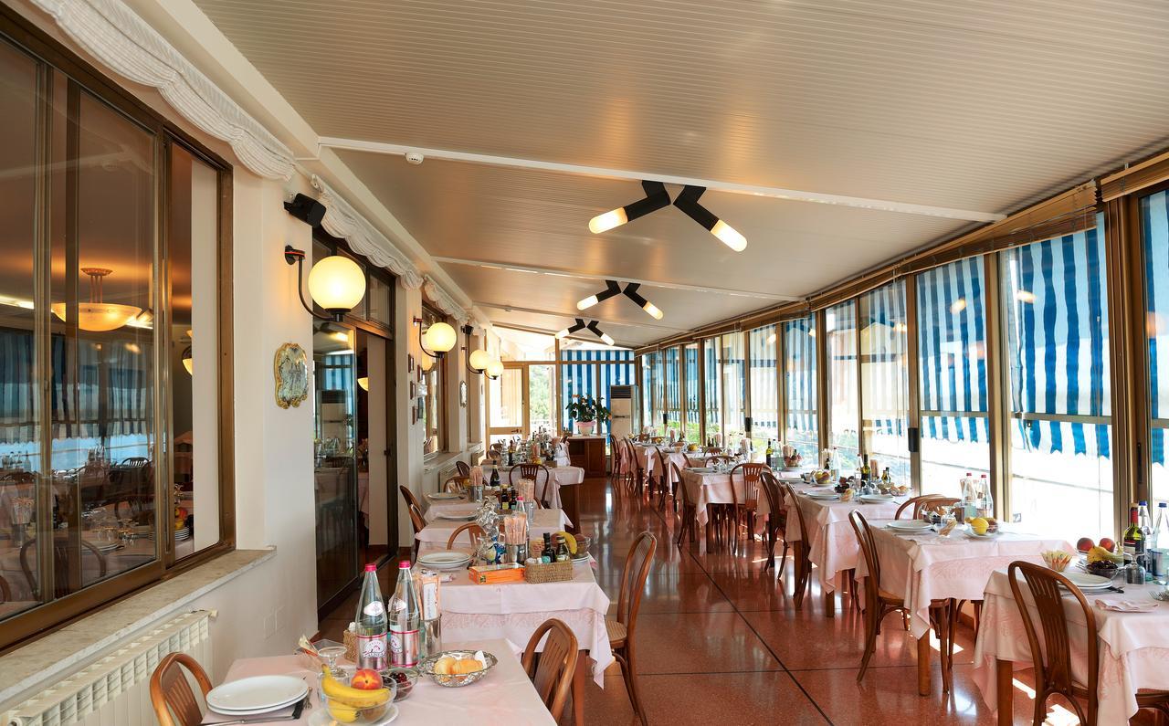 Casa Fatebenefratelli Hotell Varazze Exteriör bild