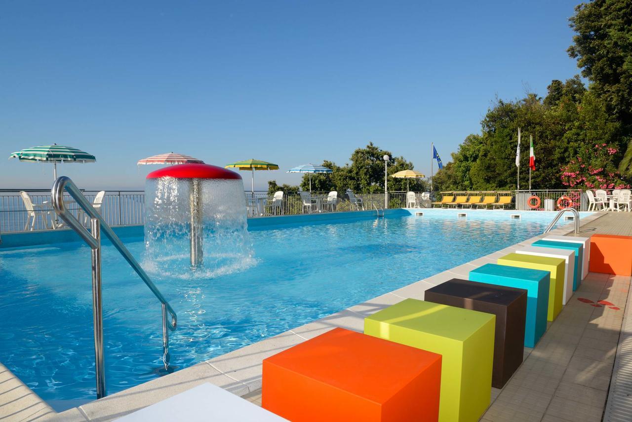 Casa Fatebenefratelli Hotell Varazze Exteriör bild