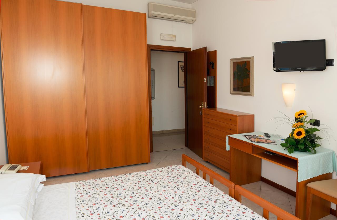 Casa Fatebenefratelli Hotell Varazze Exteriör bild