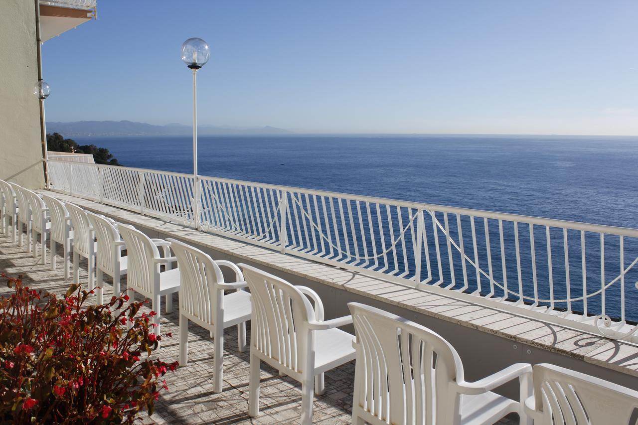 Casa Fatebenefratelli Hotell Varazze Exteriör bild