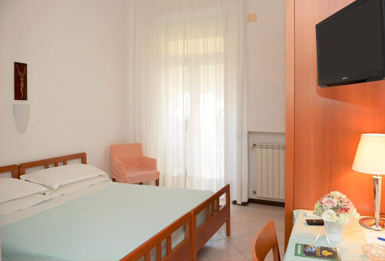 Casa Fatebenefratelli Hotell Varazze Exteriör bild