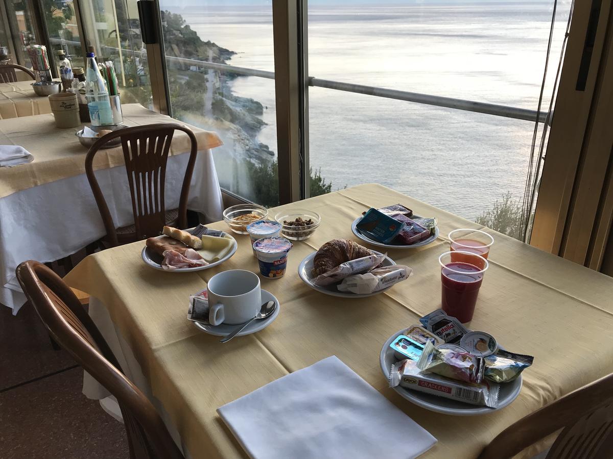 Casa Fatebenefratelli Hotell Varazze Exteriör bild