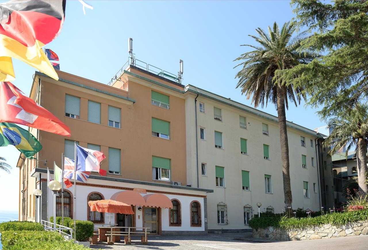 Casa Fatebenefratelli Hotell Varazze Exteriör bild