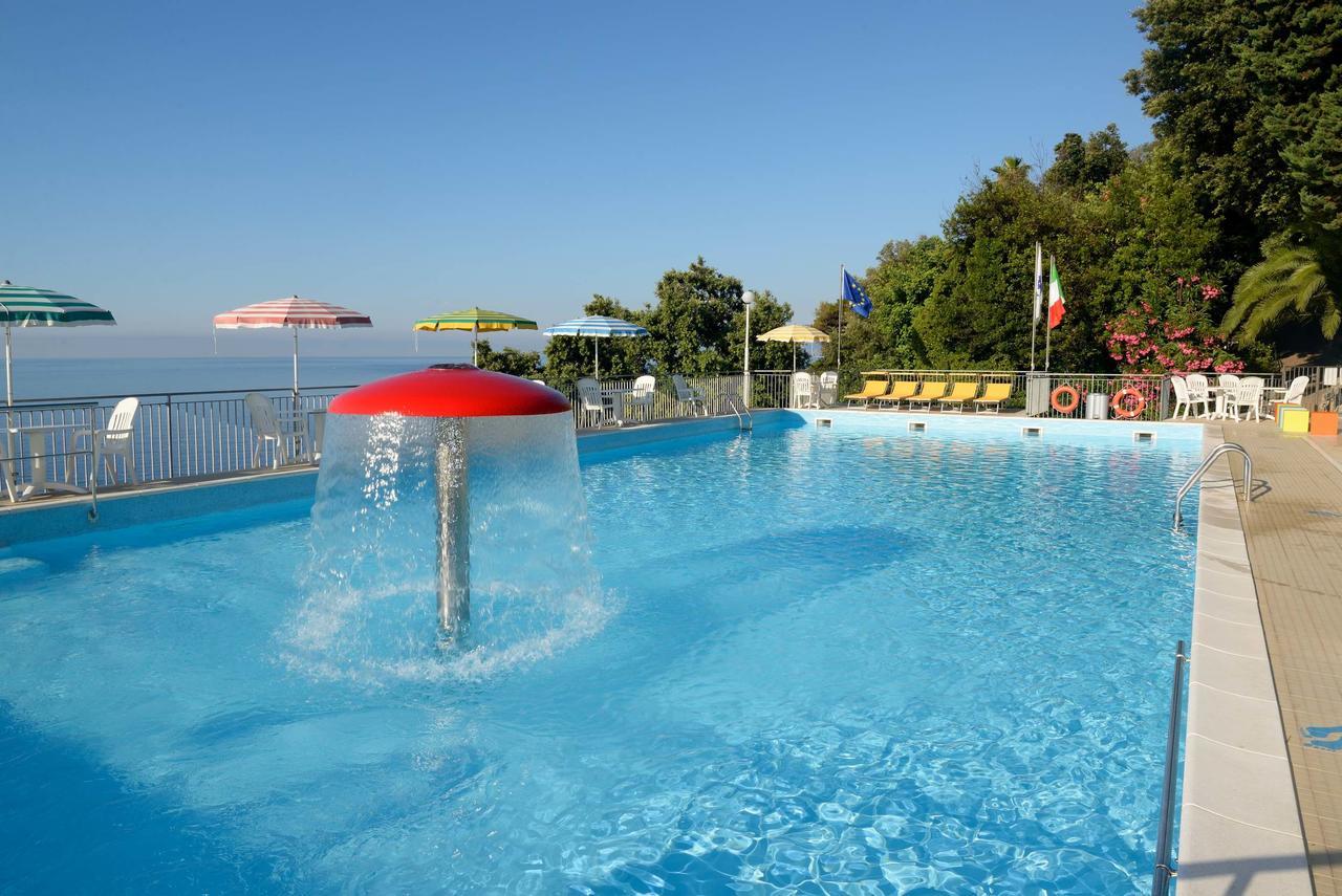 Casa Fatebenefratelli Hotell Varazze Exteriör bild